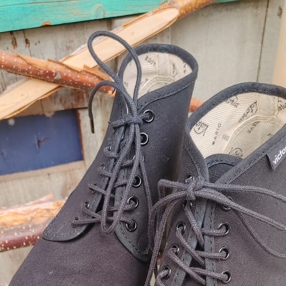 Victoria Brand Canvas Booties - Picture 3 of 10